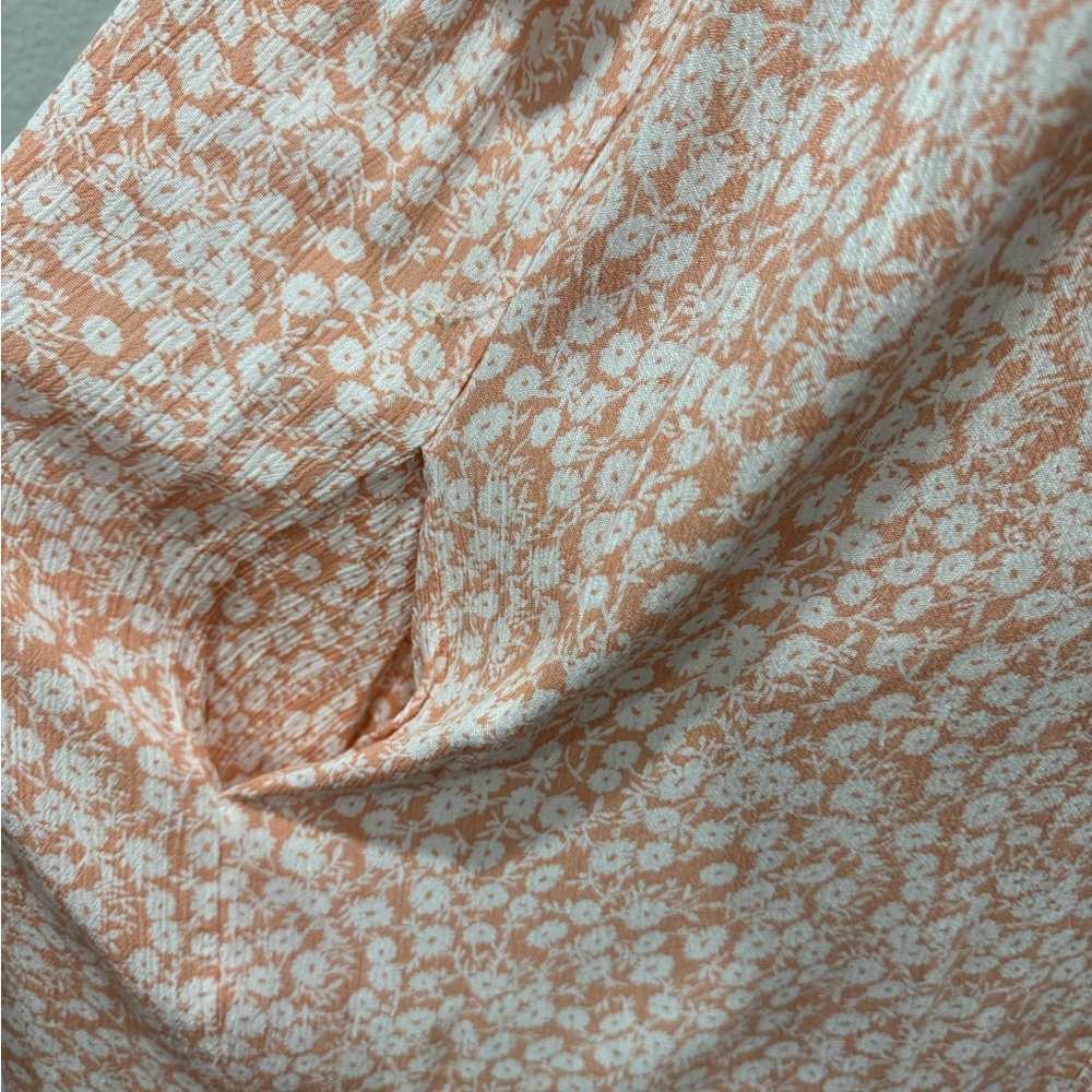 Lost + Wander Peach Floral Button Down Shirt - Picture 6 of 9